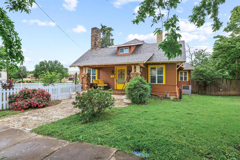 901 8th Street Property Photo 1