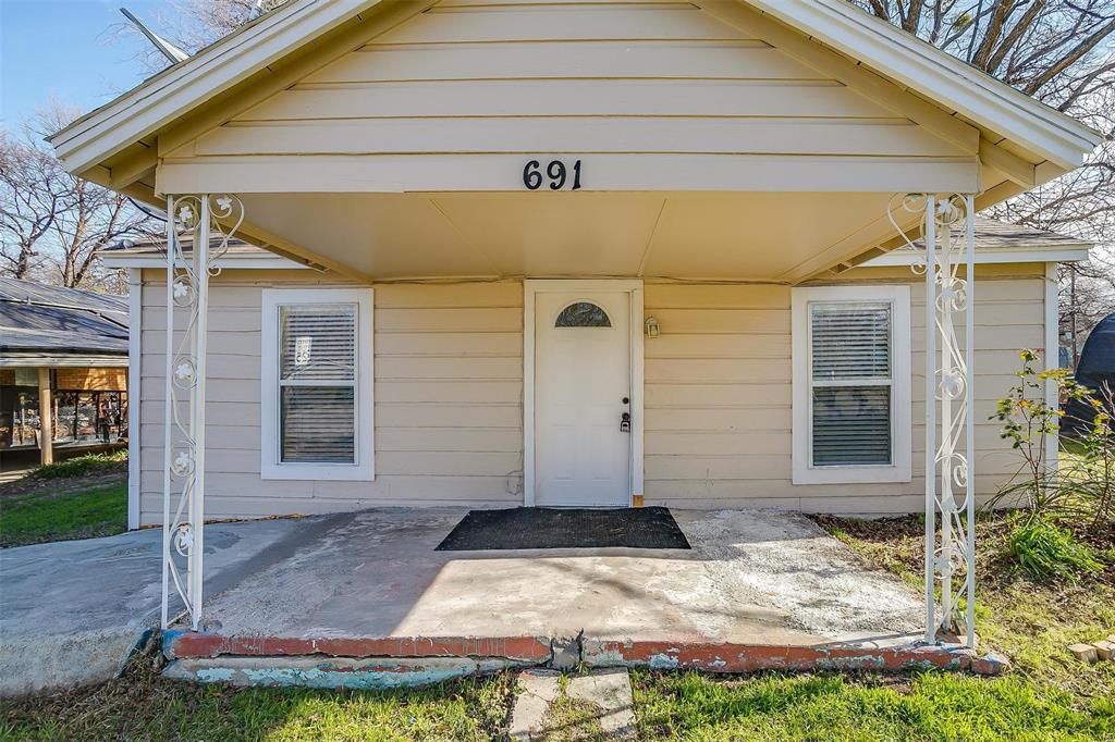 691 Meadow Park Drive Property Photo 1