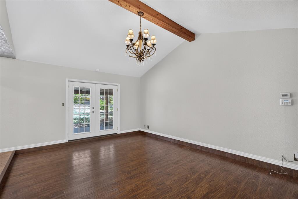 216 Rolling Hills Drive Property Photo 4