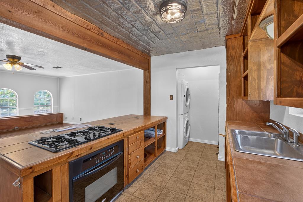 216 Rolling Hills Drive Property Photo 13
