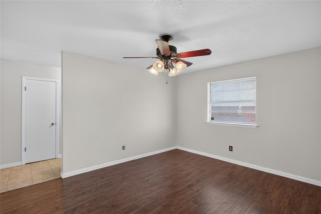 216 Rolling Hills Drive Property Photo 14
