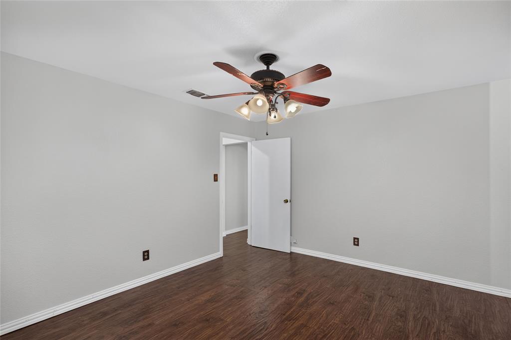 216 Rolling Hills Drive Property Photo 15