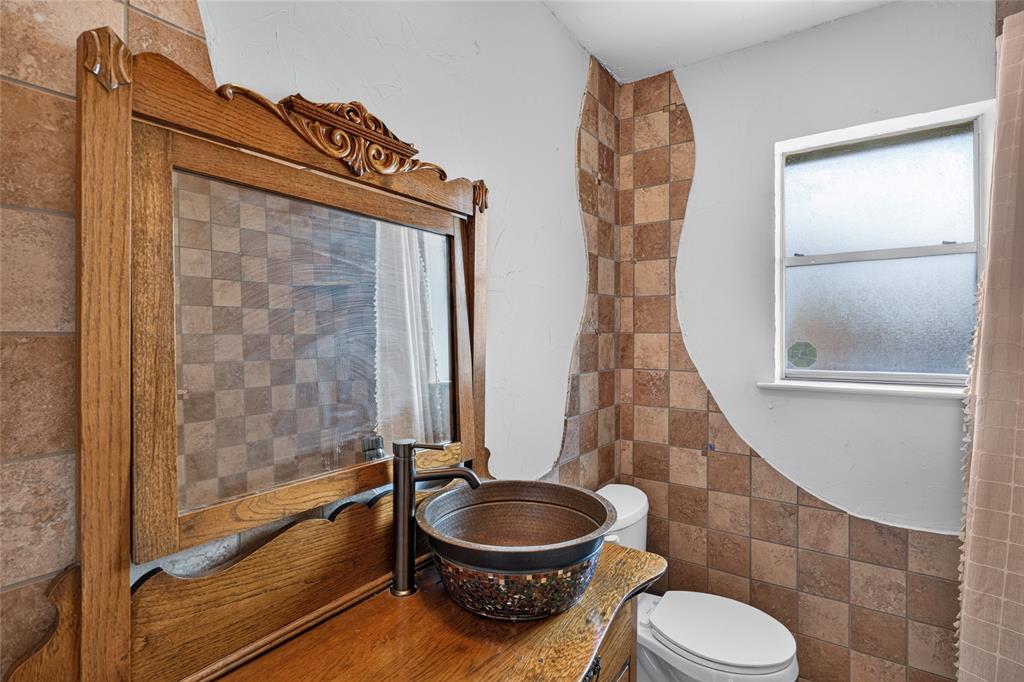 216 Rolling Hills Drive Property Photo 17