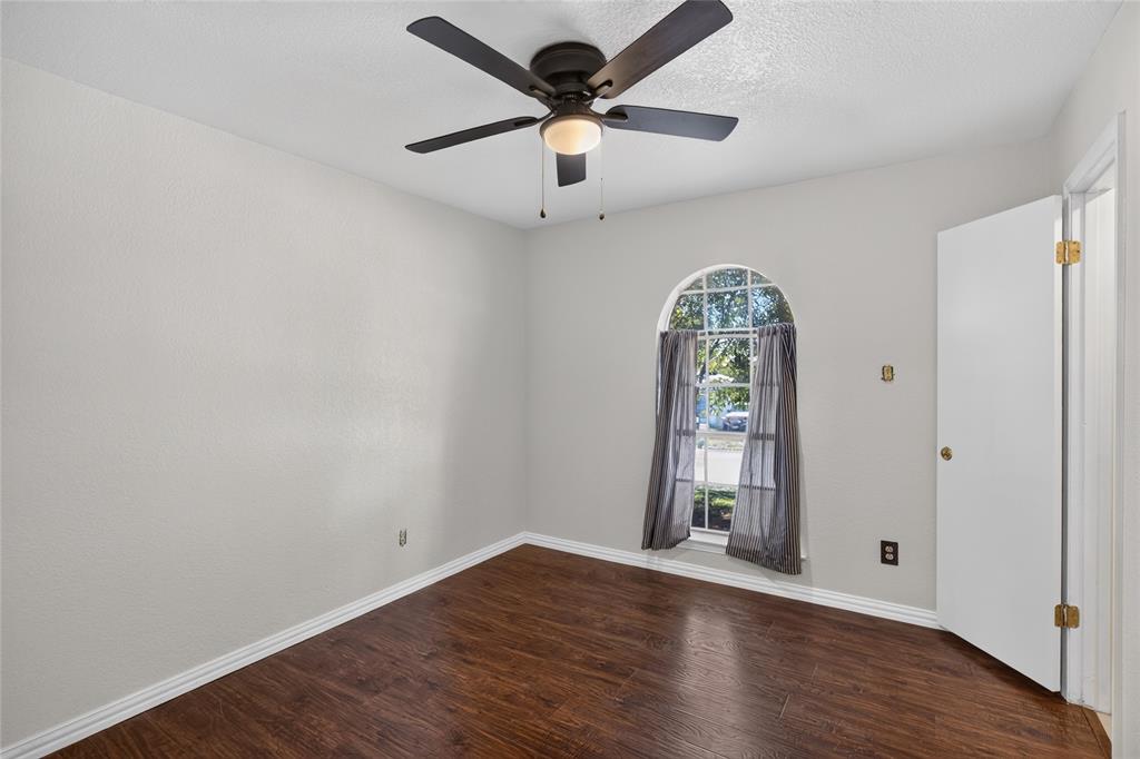 216 Rolling Hills Drive Property Photo 20