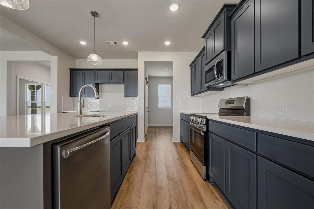 146 Aurora Avenue Property Photo 14