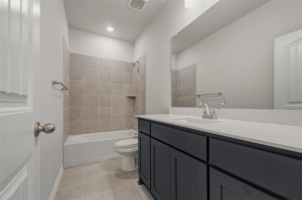 146 Aurora Avenue Property Photo 22