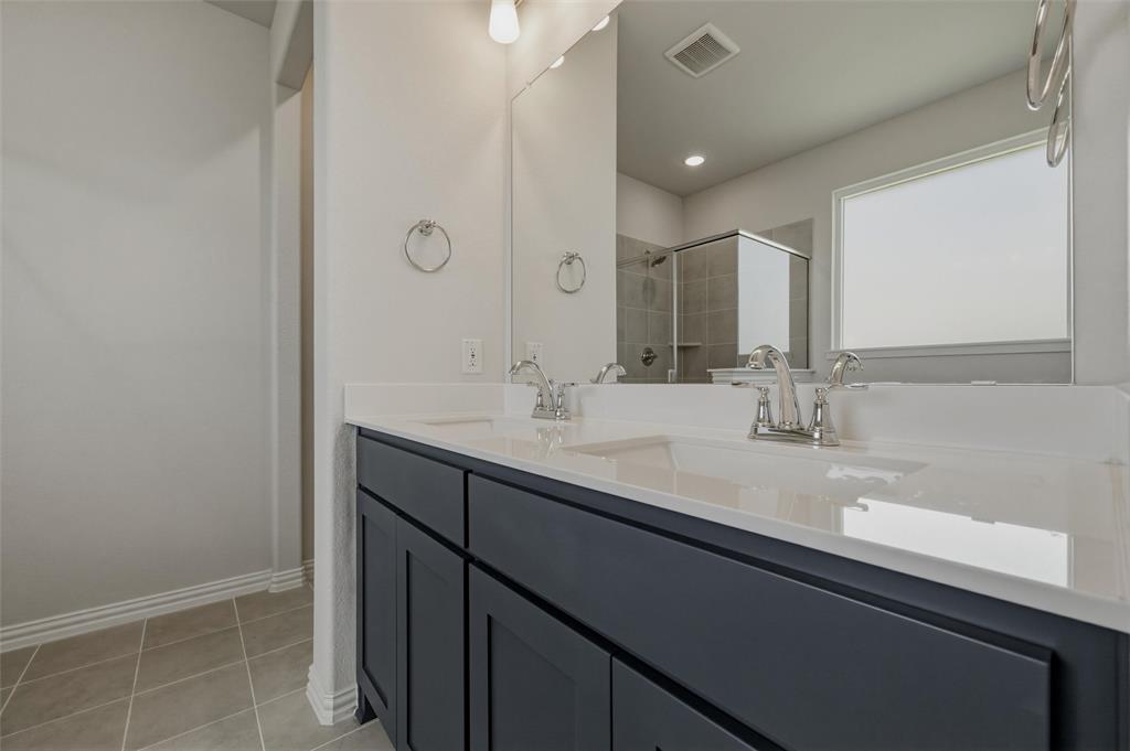 146 Aurora Avenue Property Photo 25