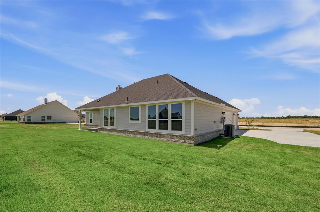 146 Aurora Avenue Property Photo 33