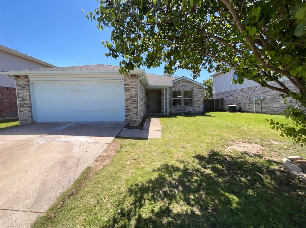 2232 Bradford Pear Drive Property Photo 1