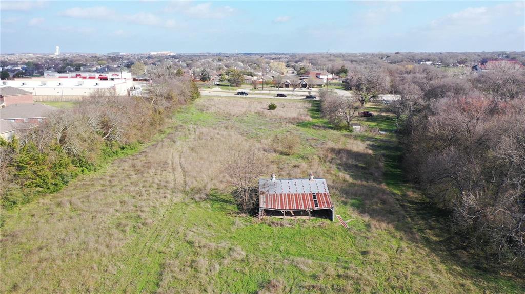 611 W White Street Property Photo 4