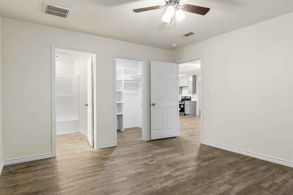 1015 W Park Drive Property Photo 11