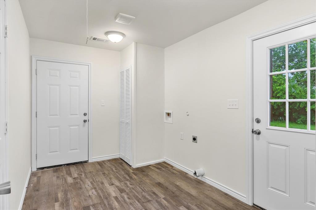 1015 W Park Drive Property Photo 18