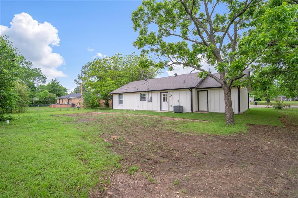 1015 W Park Drive Property Photo 22