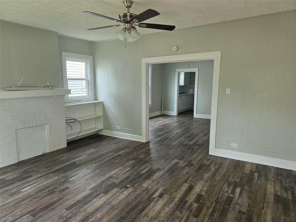2523 Sanger Avenue Property Photo 3