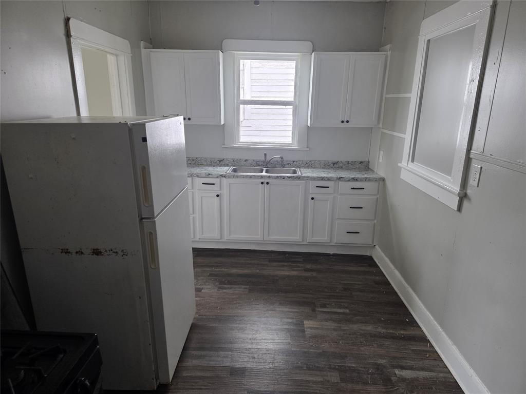 2523 Sanger Avenue Property Photo 5