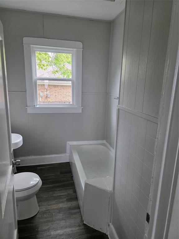 2523 Sanger Avenue Property Photo 8