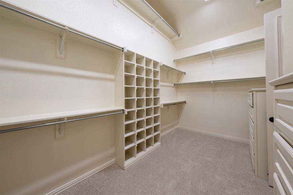 5601 Woodspring Drive Property Photo 13
