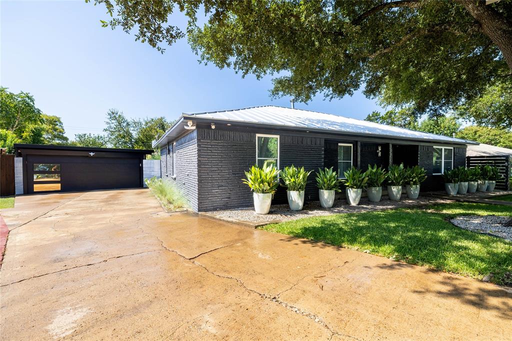 10872 Caprock Circle Property Photo 2