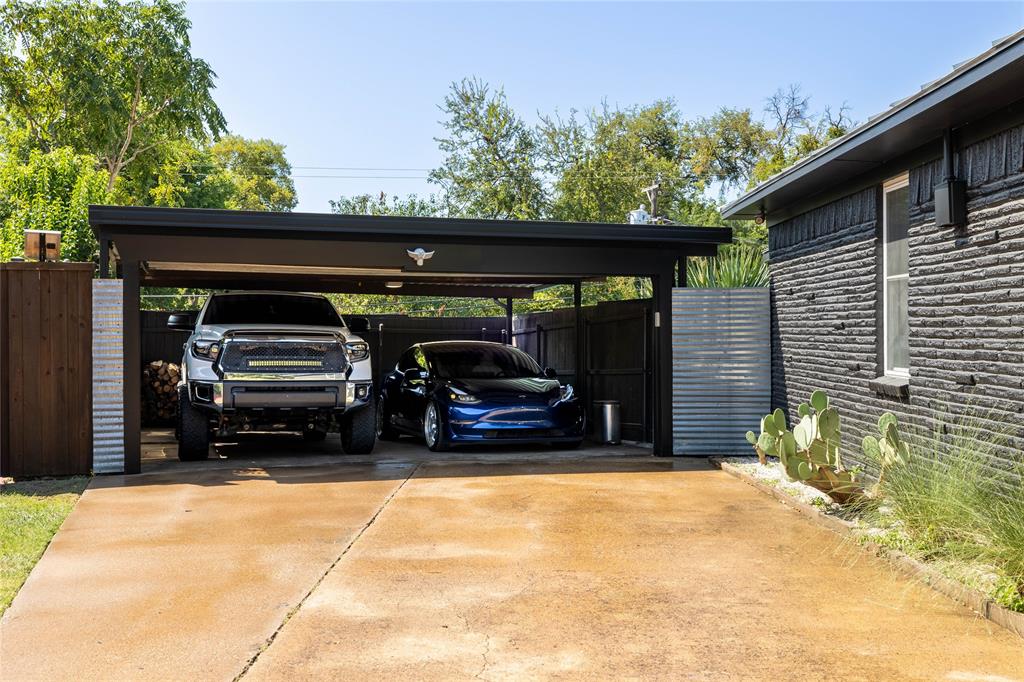 10872 Caprock Circle Property Photo 4