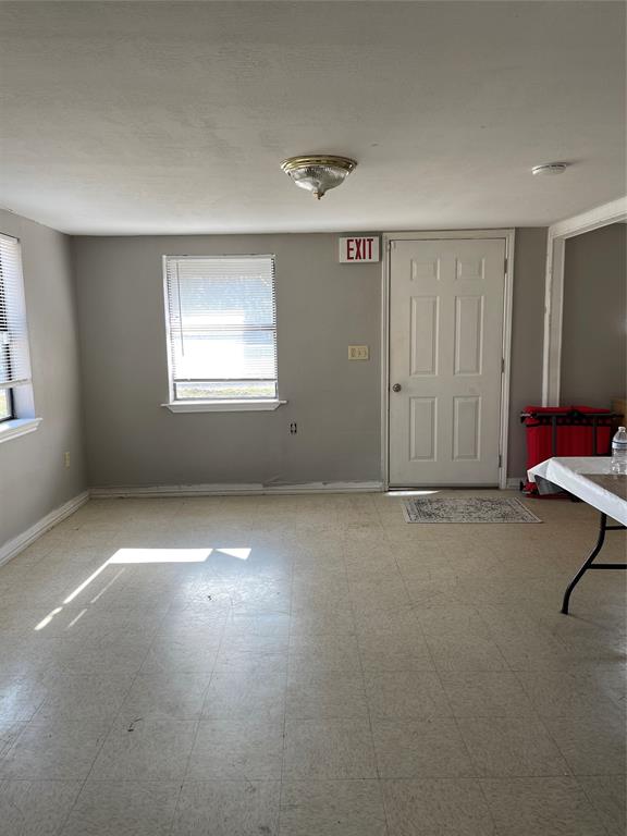 212 E Highway 67 Property Photo 4