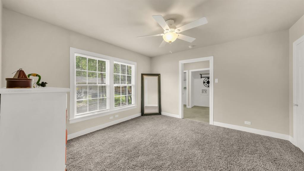 1715 N Oak Avenue Property Photo 20