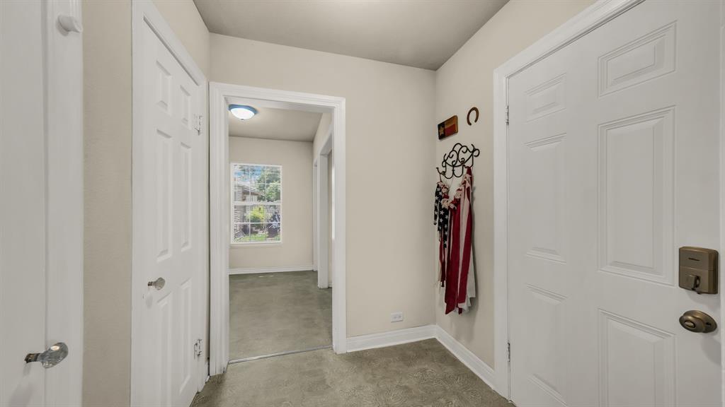 1715 N Oak Avenue Property Photo 24