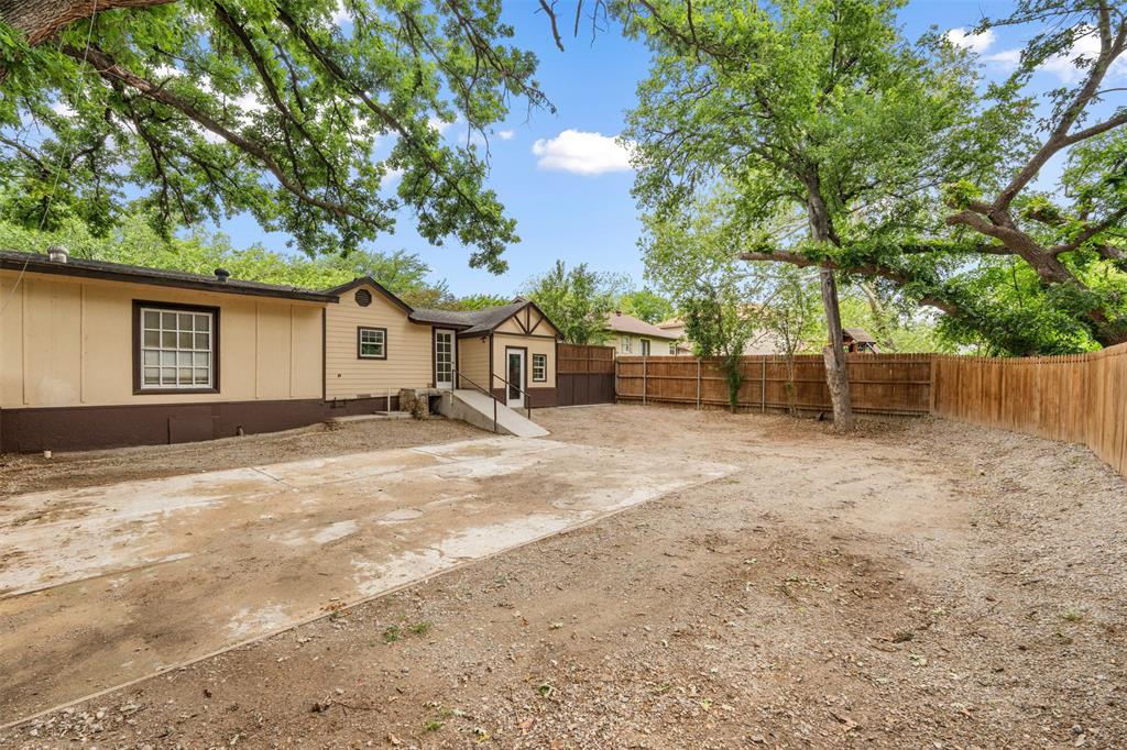 1800 Brook Hollow Drive Property Photo 25