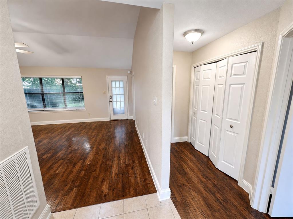 550 Lee Drive Property Photo 2