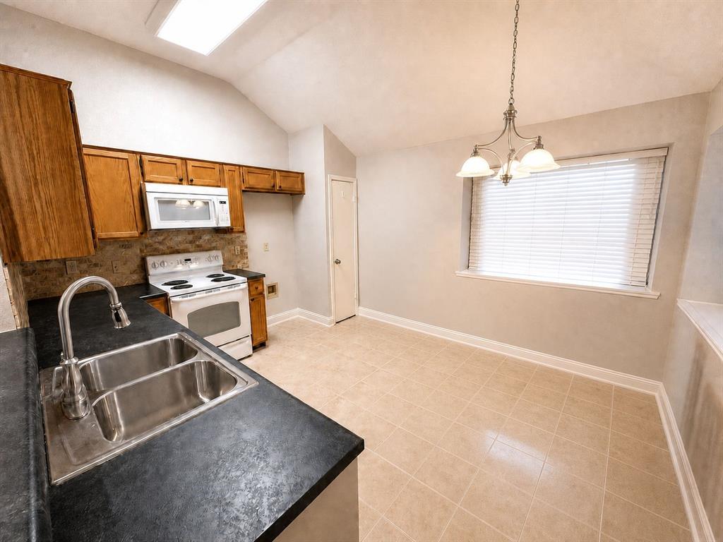 550 Lee Drive Property Photo 11