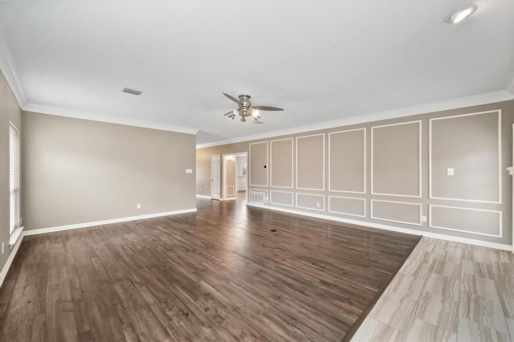 5401 Emerald Park Boulevard Property Photo 13