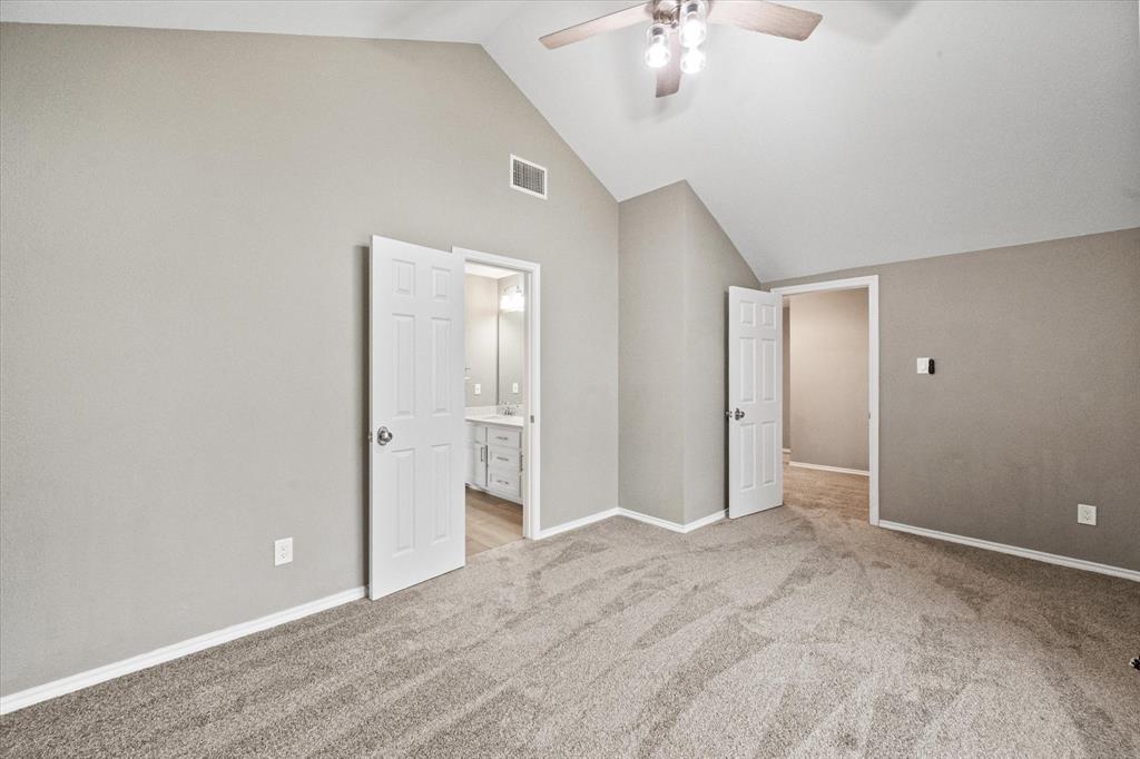 5401 Emerald Park Boulevard Property Photo 27