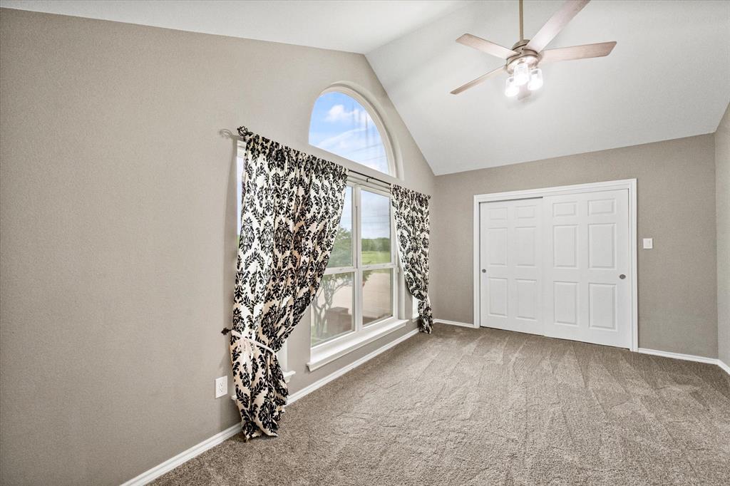 5401 Emerald Park Boulevard Property Photo 28