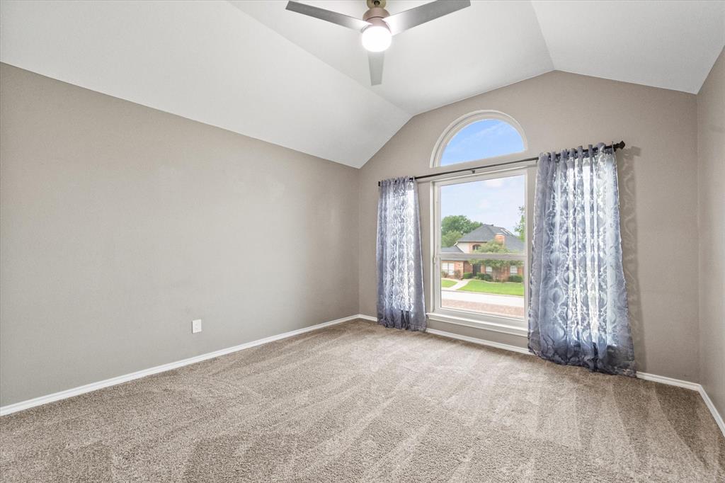 5401 Emerald Park Boulevard Property Photo 29