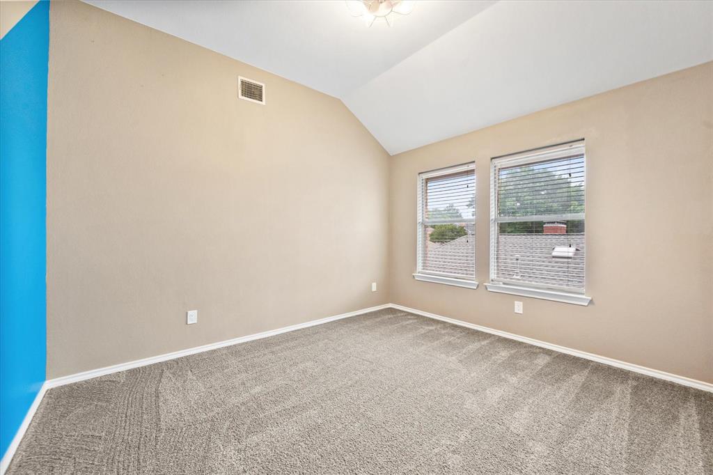 5401 Emerald Park Boulevard Property Photo 30