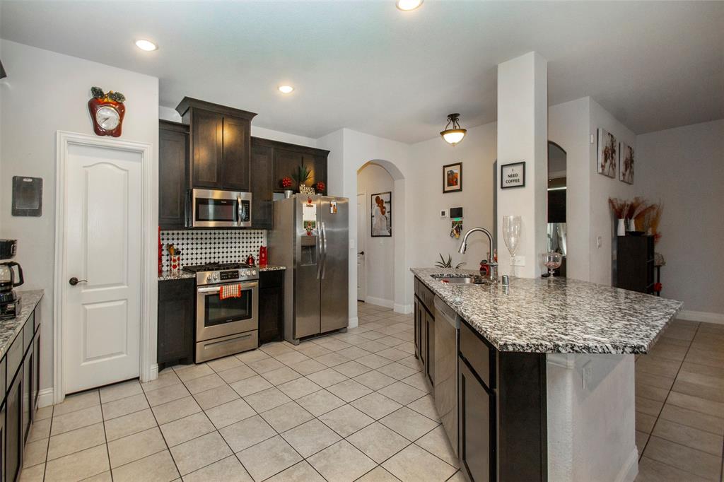 1097 Raptor Road Property Photo 5