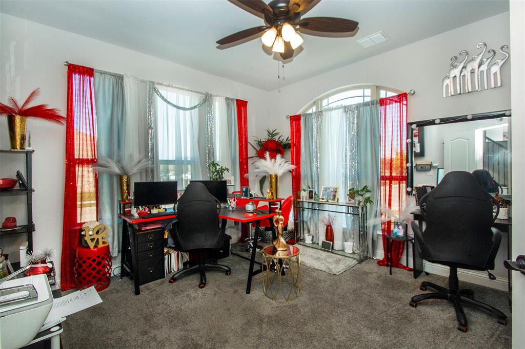1097 Raptor Road Property Photo 6