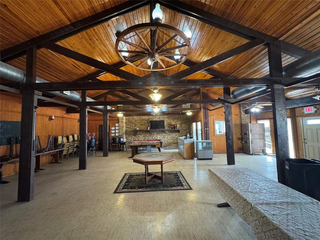 305 Lipan Property Photo 4