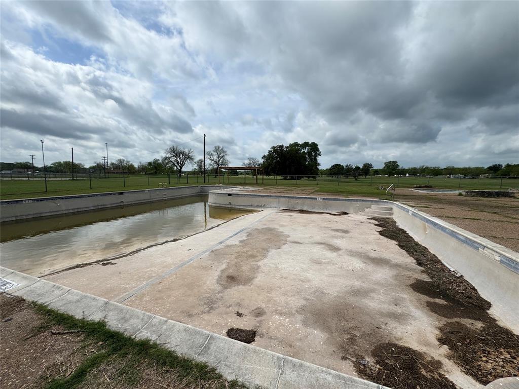 305 Lipan Property Photo 26