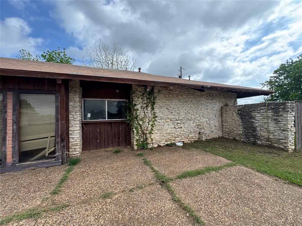305 Lipan Property Photo 28