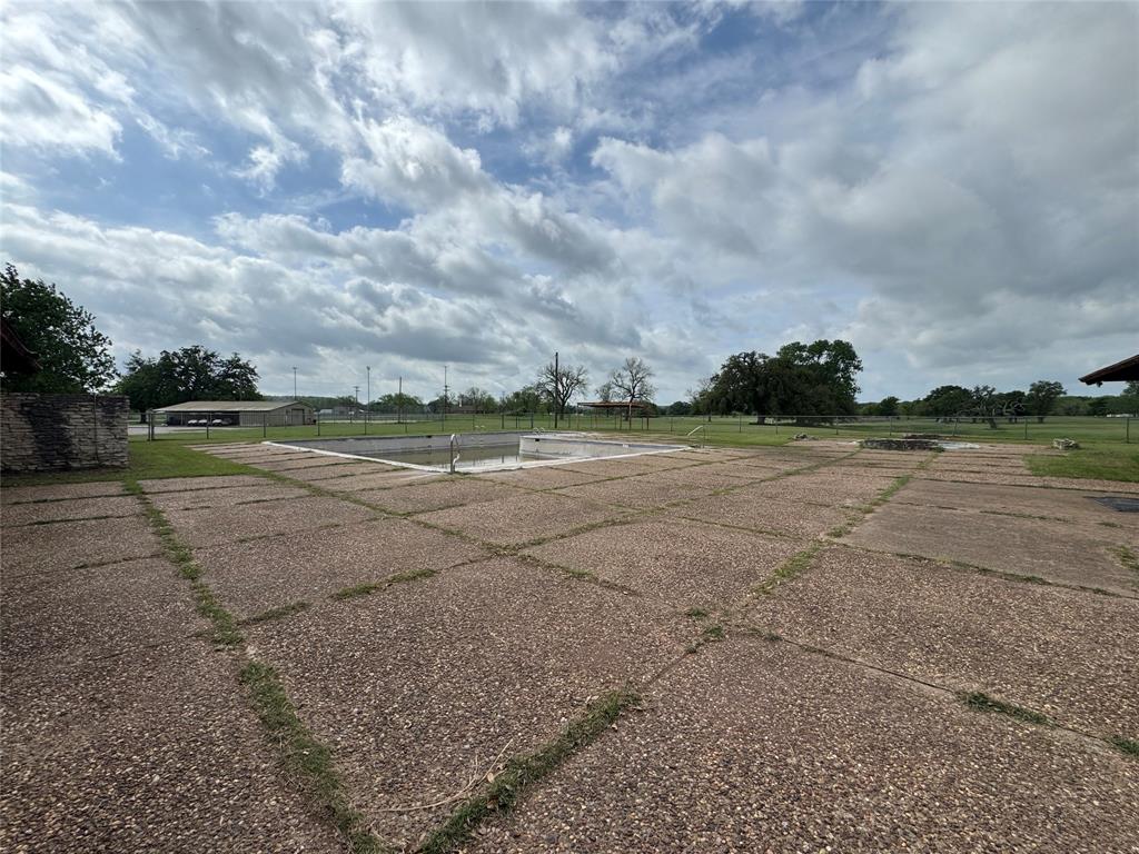 305 Lipan Property Photo 29