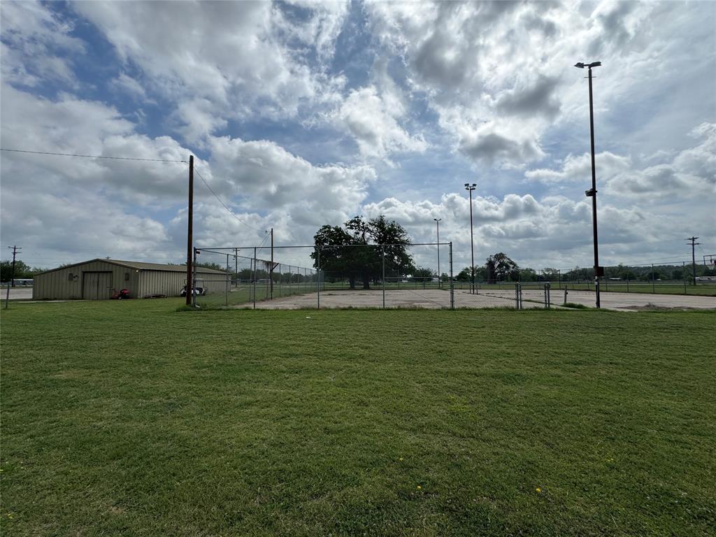 305 Lipan Property Photo 40