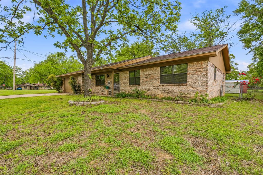 200 E Plum Avenue Property Photo 2