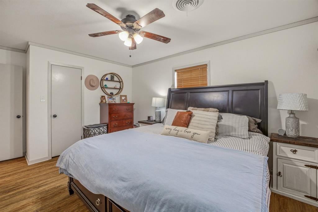 200 E Plum Avenue Property Photo 13