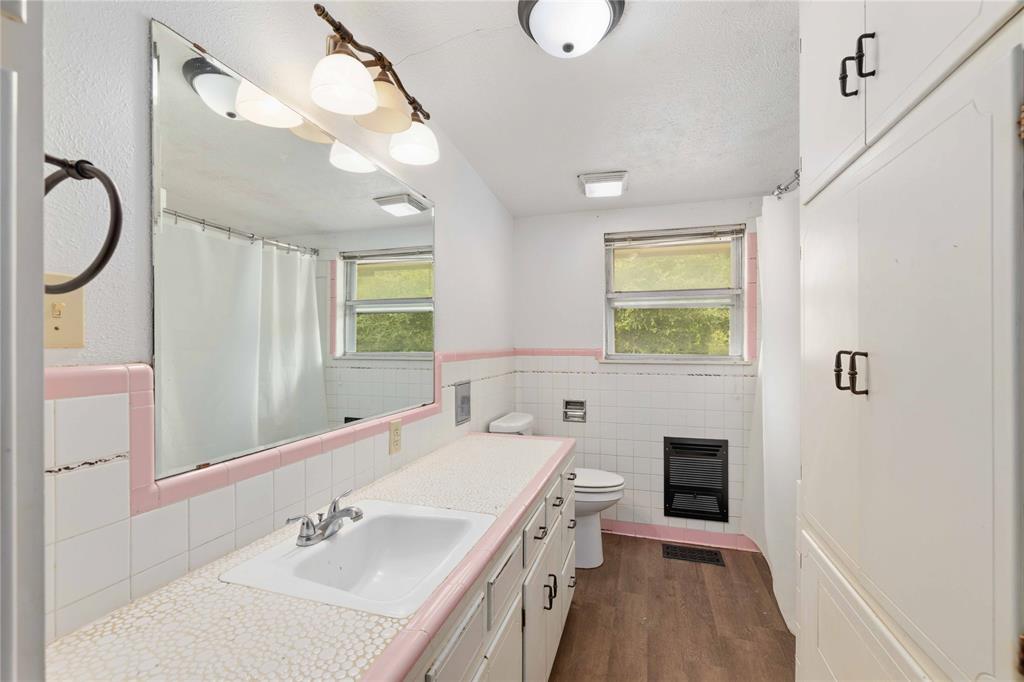 1025 S Us Highway 281 Property Photo 16