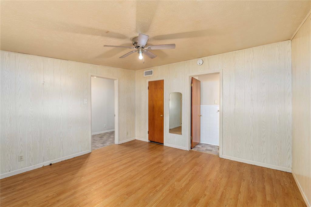 1025 S Us Highway 281 Property Photo 22