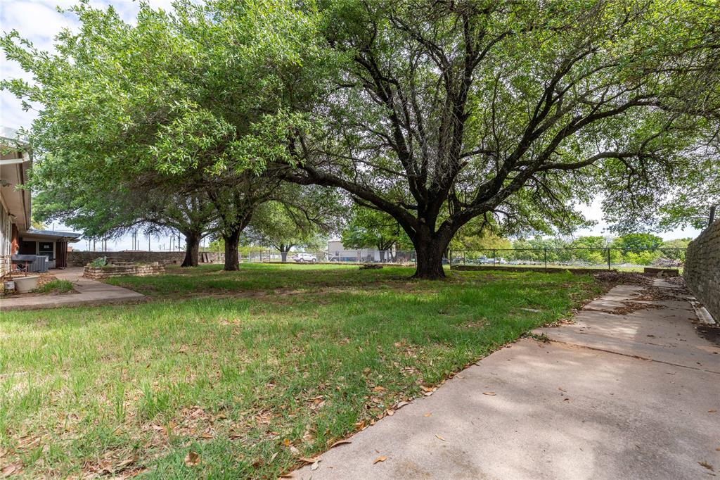 1025 S Us Highway 281 Property Photo 30