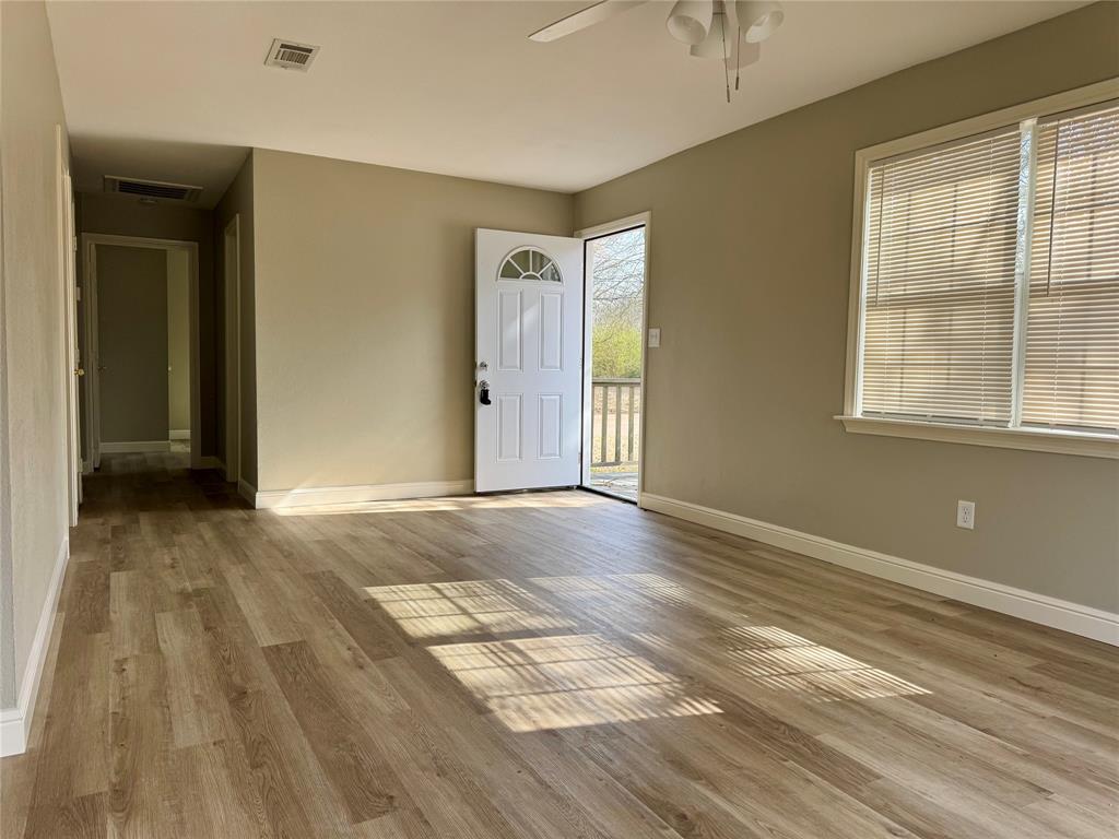 301 Fairview Property Photo 4