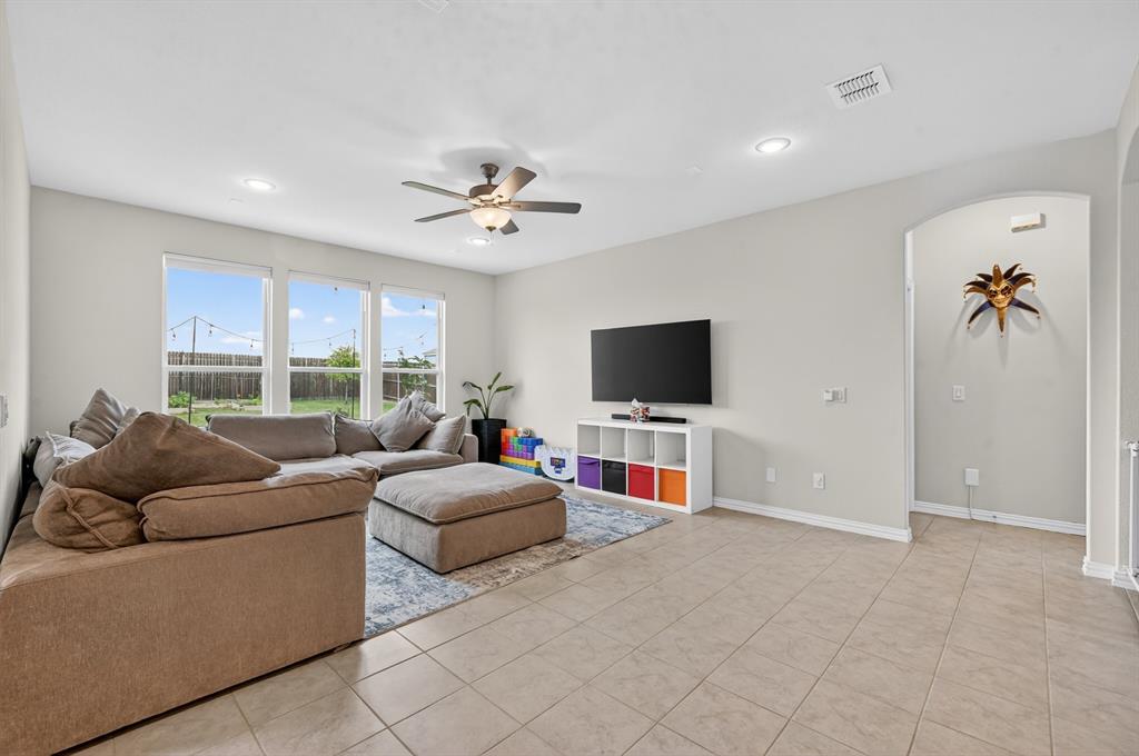 11320 Twisting Peak Road Property Photo 3