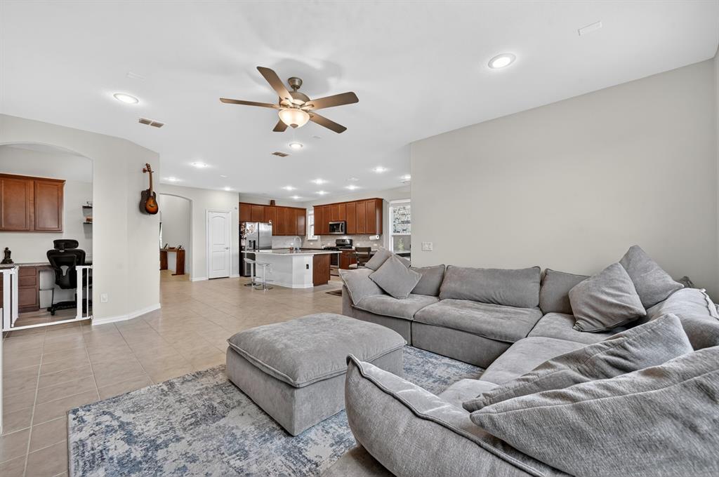 11320 Twisting Peak Road Property Photo 4