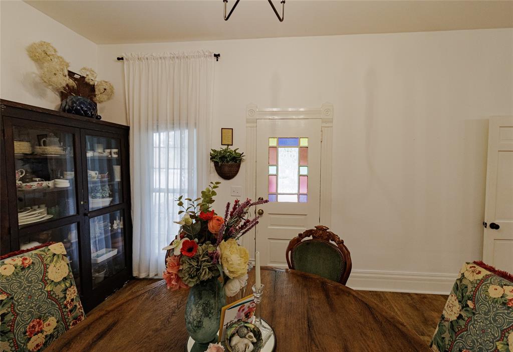 510 W Walnut Street Property Photo 6
